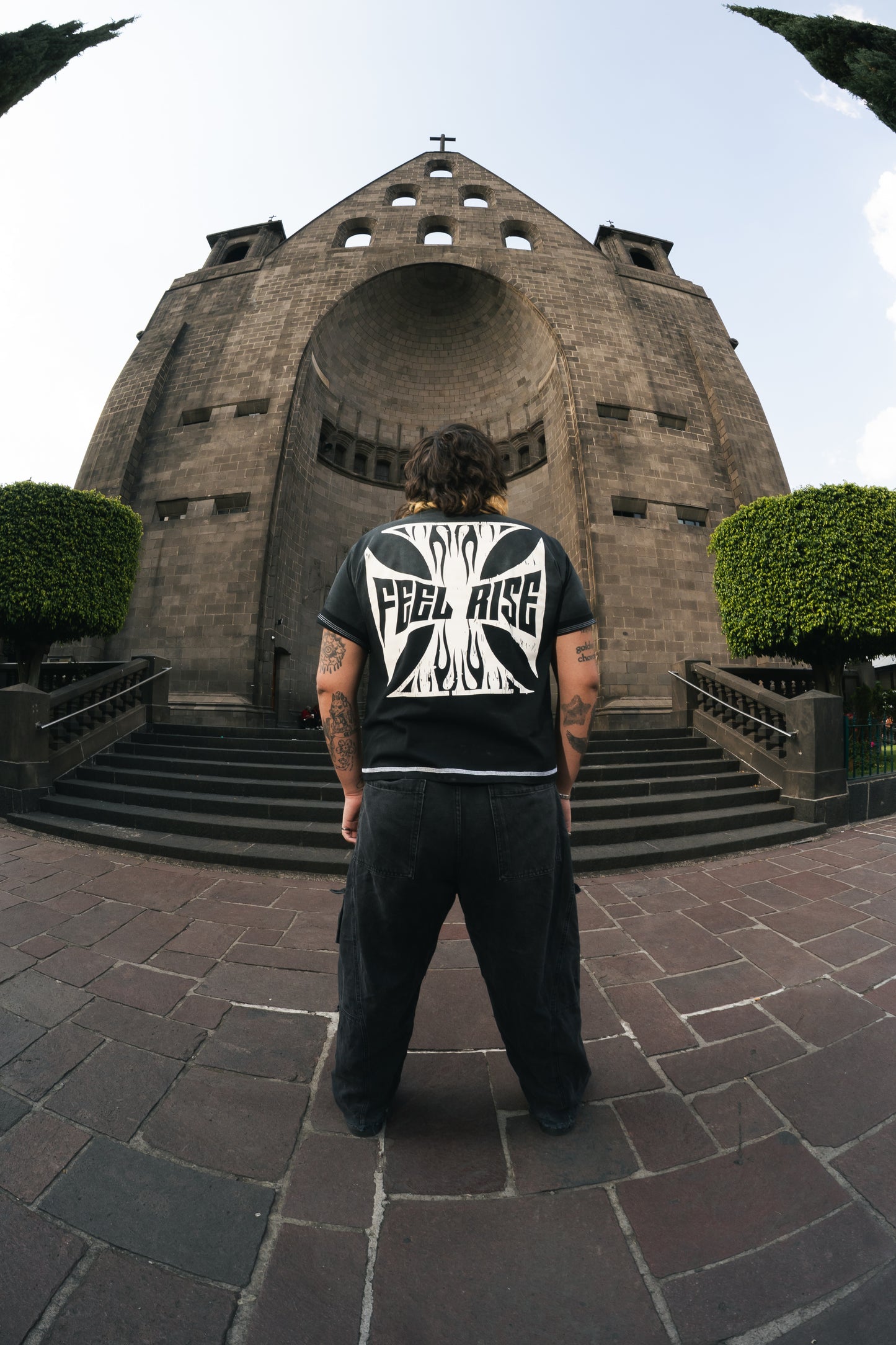 Playera negra "The Silent Supper"